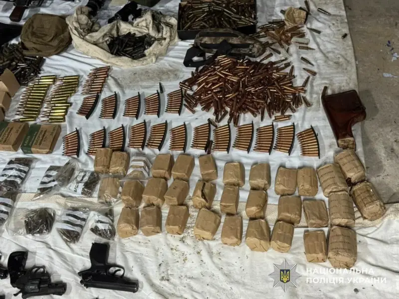 На Полтавщині судять військового, який продавав гранати й кулемети