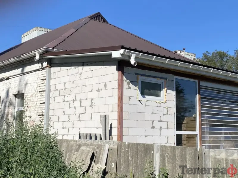<span class="custom-bold">«Через терни, але до нового життя»: як у Кременчуці занедбану будівлю перетворюють на соціальний центр</span> <img src="https://www.telegraf.in.ua/wp-content/uploads/2026/03/gallery.svg" alt="" class="feed-icon" style="width: 20px; height: 20px; vertical-align: middle;" /> <img src="https://www.telegraf.in.ua/wp-content/uploads/2026/03/video.svg" alt="" class="feed-icon" style="width: 20px; height: 20px; vertical-align: middle;" />