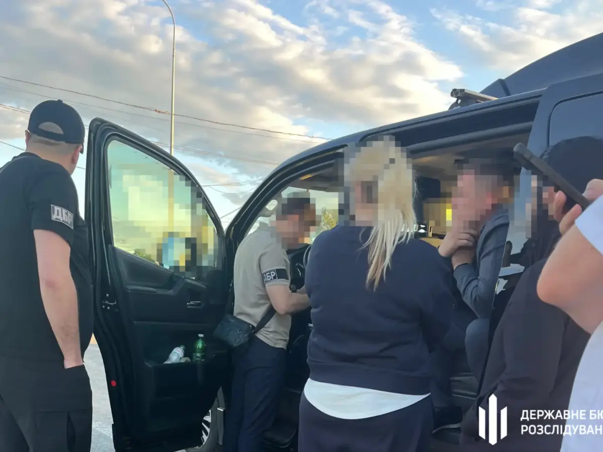 Нерухомість у Польщі та активи на 22 млн грн: суд продовжив відсторонення поліціянта з Полтавщини