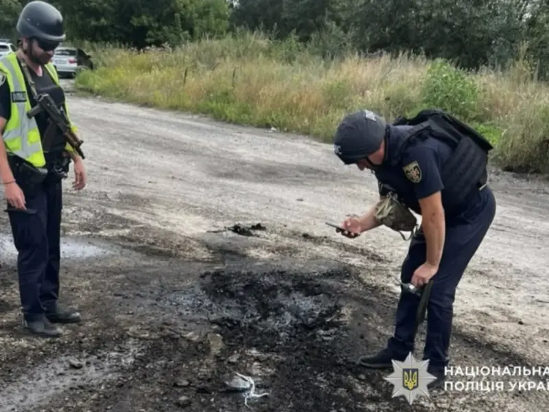 Правоохоронці документують наслідки атаки на Полтавський район <img src="https://www.telegraf.in.ua/wp-content/uploads/2026/03/gallery.svg" alt="" class="feed-icon" style="width: 20px; height: 20px; vertical-align: middle;" />
