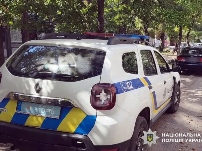 У Горішніх Плавнях чоловік погрожував гранатою — його затримала поліція