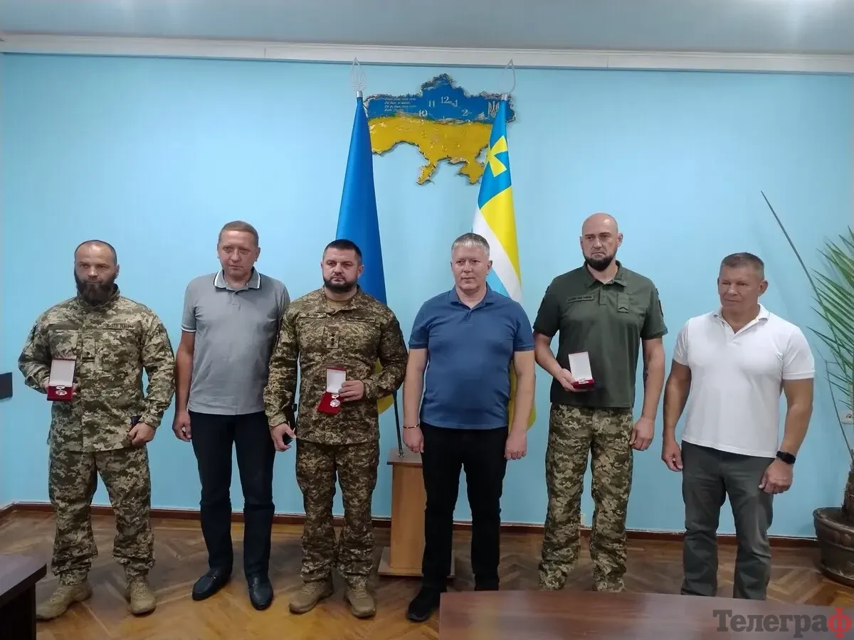 За вірність народу України: у Кременчуці відзначили захисників до Дня Незалежності