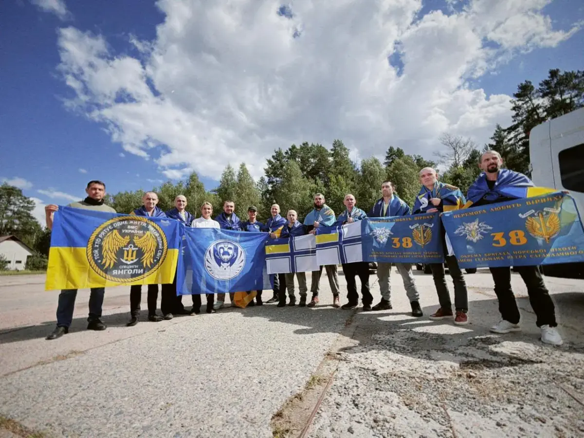 В Україну повернули 10 військових, яких вважали зниклими безвісти
