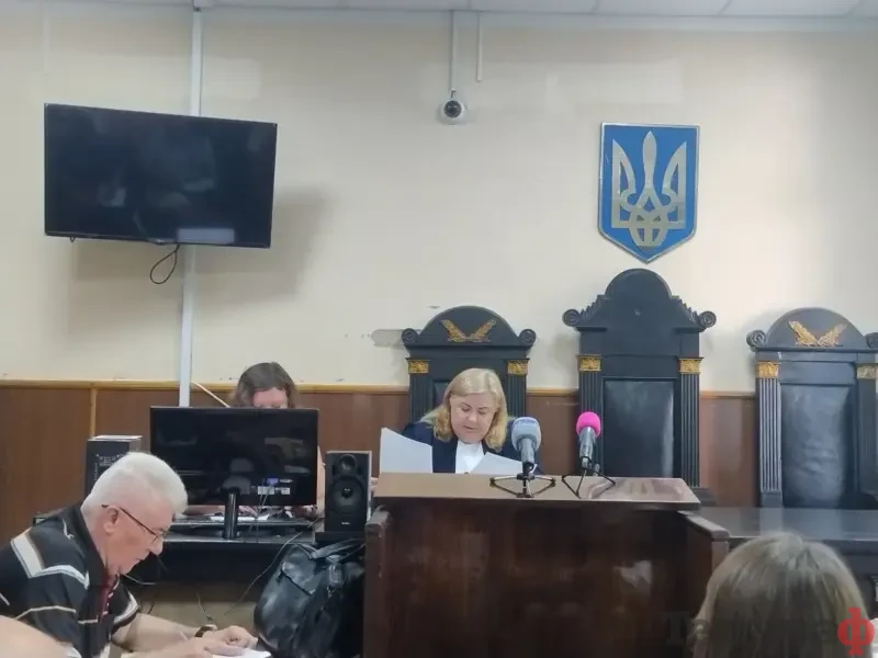 <span class="custom-bold">Суд у справі загиблої внаслідок падіння дерева у дитсадку дитини: обвинувачена клопотала про відвід судді</span>
