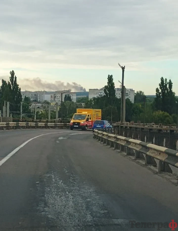 На правобережжі Кременчука видно дим: що горить — поки невідомо <img src="https://www.telegraf.in.ua/wp-content/uploads/2026/03/gallery.svg" alt="" class="feed-icon" style="width: 20px; height: 20px; vertical-align: middle;" />