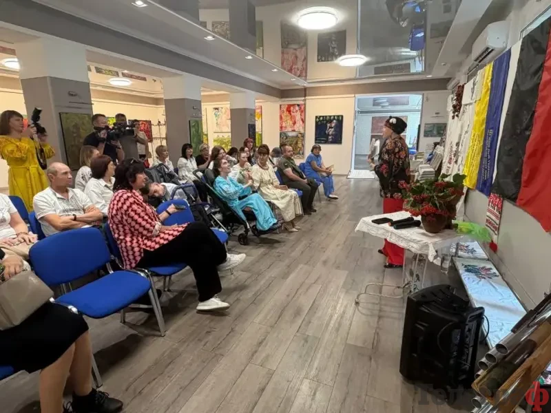 <span class="custom-bold">«Я мрію, я живу, я пишу…»: у Кременчуці презентували другу книгу юної поетки Даніелли Жовтобрюхової</span> <img src="https://www.telegraf.in.ua/wp-content/uploads/2026/03/gallery.svg" alt="" class="feed-icon" style="width: 20px; height: 20px; vertical-align: middle;" /> <img src="https://www.telegraf.in.ua/wp-content/uploads/2026/03/video.svg" alt="" class="feed-icon" style="width: 20px; height: 20px; vertical-align: middle;" />