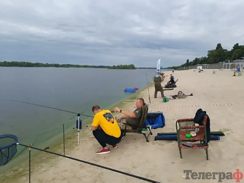 <span class="custom-bold">«Жінки завжди сподіваються обіграти чоловіків»: у Кременчуці ветерани змагаються у риболовлі</span> <img src="https://www.telegraf.in.ua/wp-content/uploads/2026/03/gallery.svg" alt="" class="feed-icon" style="width: 20px; height: 20px; vertical-align: middle;" /> <img src="https://www.telegraf.in.ua/wp-content/uploads/2026/03/video.svg" alt="" class="feed-icon" style="width: 20px; height: 20px; vertical-align: middle;" />