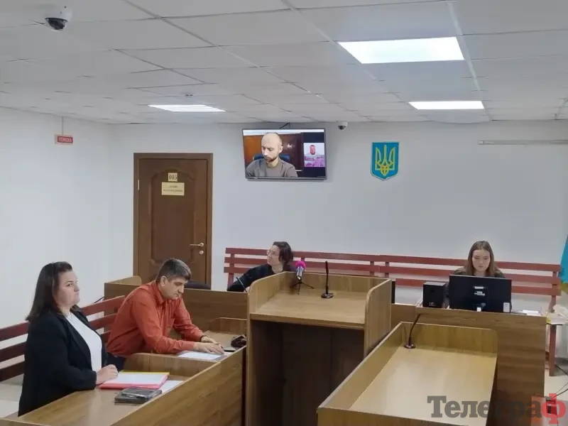 <span class="custom-bold">Обвинувачений перебуває в районі бойових дій: у суді Кременчука продовжили розгляд справи загиблого маршрутника</span>