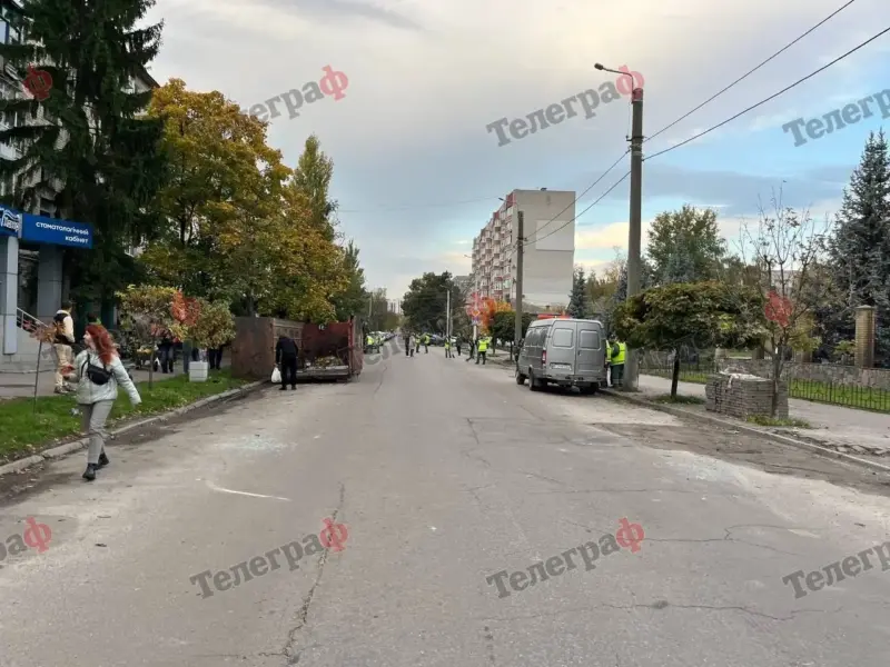 <span class="custom-bold">У Кременчуці перекрили частину вулиці Івана Мазепи поблизу ТРК «Візит»</span>