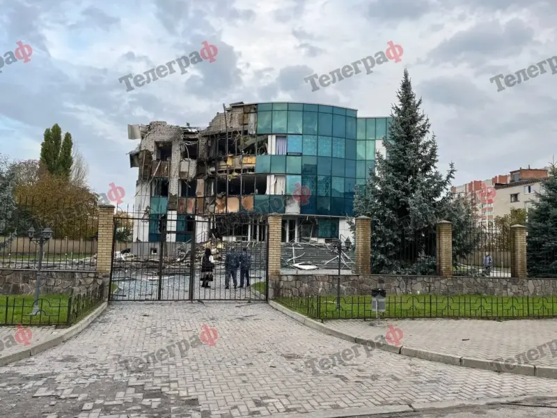 <span class="custom-bold">У Кременчуці через російську атаку призупинила роботу компанія VIZIT-NET</span> <span class="pristavka spec-label">доповнено</span>