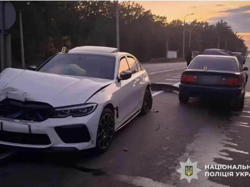Під Полтавою зіткнулися три автомобілі: травмований пасажир Audi