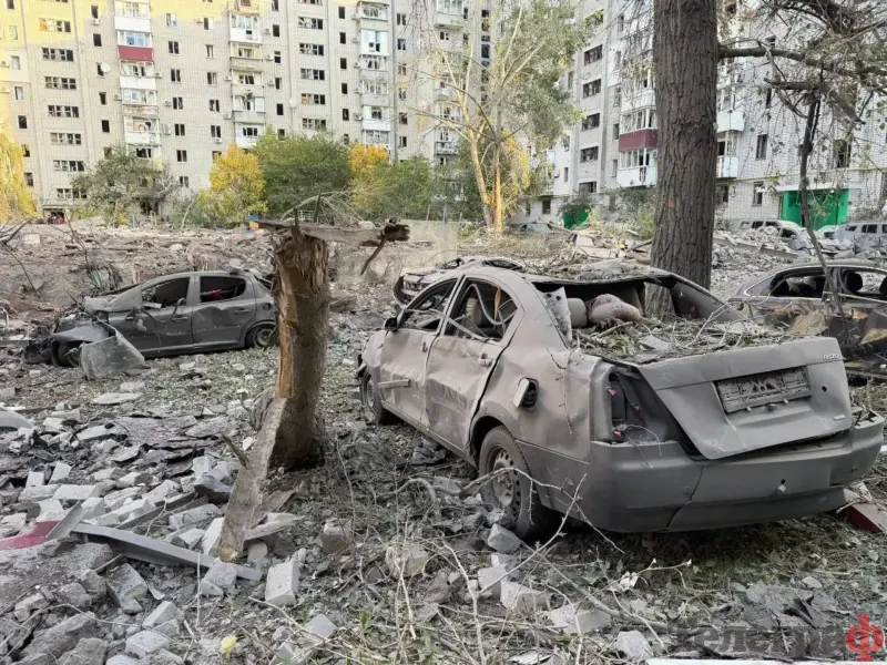 Вибухова хвиля винесла фото з квартири: у Кременчуці поліціянт розшукав його власника