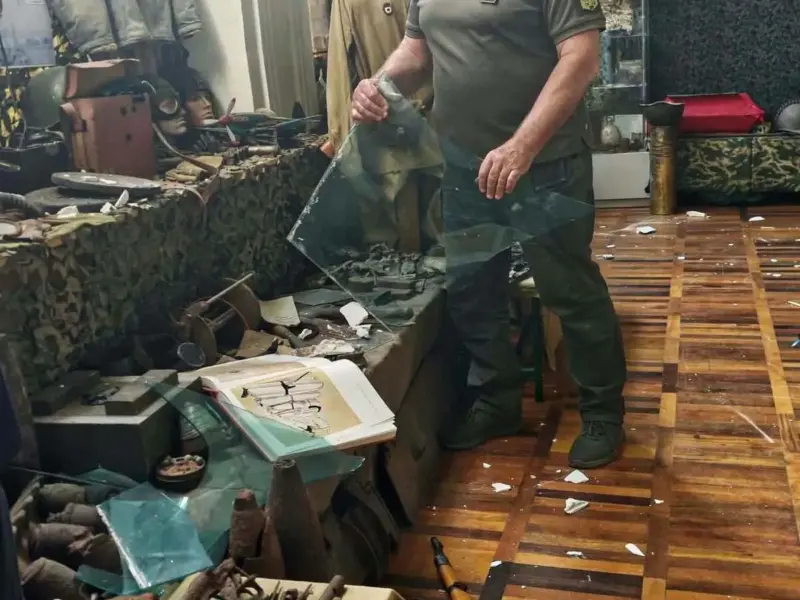 <span class="custom-bold">«Музей війни знову постраждав від війни…»: у ВПУ №7 показали наслідки російської атаки</span> <img src="https://www.telegraf.in.ua/wp-content/uploads/2026/03/gallery.svg" alt="" class="feed-icon" style="width: 20px; height: 20px; vertical-align: middle;" />