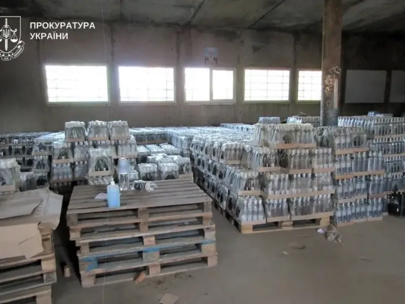 На Полтавщині експодатківця засудили за допомогу виробнику нелегального алкоголю