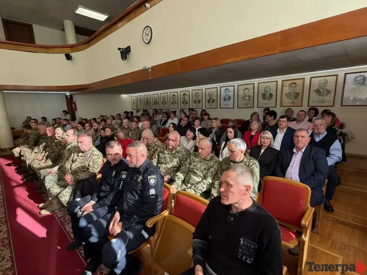У Кременчуці нагородили військових: «Служу українському народу»