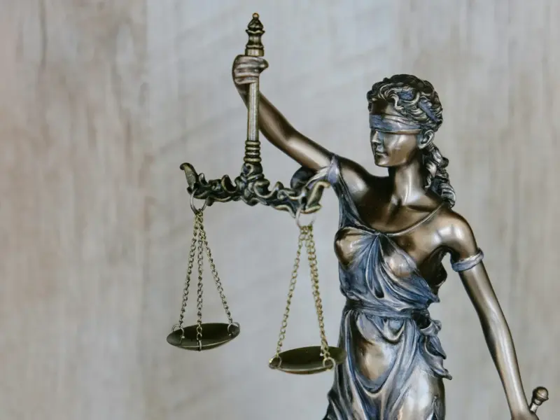 Юридичні послуги для бізнесу: коли потрібна професійна підтримка <span class="spec-label">Реклама</span>